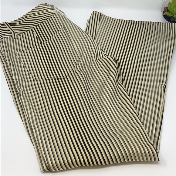 Alice + Olivia Pants - Alice + Olivia Striped cropped wide leg pants SZ 4